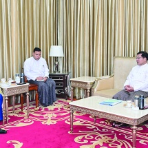 ပြည်ထောင်စုသမ္မတမြန်မာနိုင်ငံတော် ယာယီသမ္မတ  နိုင်ငံတော်လုံခြုံရေးနှင့်အေးချမ်းသာယာရေး ကော်မရှင်ဥက္ကဋ္ဌ  ဗိုလ်ချုပ်မှူးကြီးမင်းအောင်လှိုင်ထံသို့ ရုရှားဖက်ဒရေးရှင်းနိုင်ငံ၊ စိန့်ပီတာစဘတ်မြို့ အစိုးရအဖွဲ့ဝင်၊  ပြည်ပဆက်ဆံရေးကော်မတီဥက္ကဋ္ဌ ဦးဆောင်သောကိုယ်စားလှယ်အဖွဲ့က လာရောက် ဂါရဝပြုတွေ့ဆုံ 