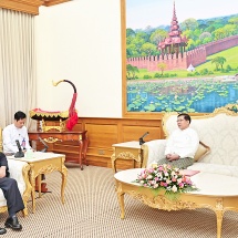Acting President of the Republic of the Union of Myanmar, Chairman of State Security and Peace Commission of the Republic of the Union of Myanmar, Senior General Min Aung Hlaing receives a delegation led by Chairman of Vietnam-Myanmar Friendship Association