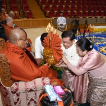 ပြည်ထောင်စုသမ္မတမြန်မာနိုင်ငံတော် အမျိုးသားကာကွယ်ရေးနှင့်လုံခြုံရေးကောင်စီ ၂၀၂၅ ခုနှစ် ကထိန်သင်္ကန်း ဆက်ကပ်လှူဒါန်းပွဲအခမ်းအနားကျင်းပ