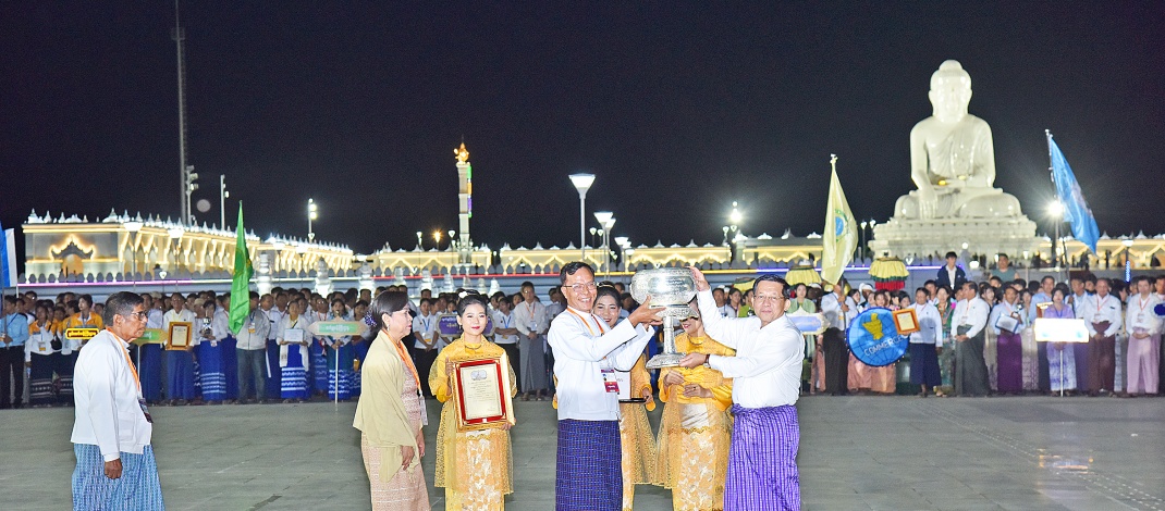 ၂၀၂၅ ခုနှစ်၊ မာရဝိဇယဗုဒ္ဓရုပ်ပွားတော်မြတ်ကြီး တန်ဆောင်တိုင်မီးထွန်းပွဲတော် မီးပုံးပျံလွှတ်တင်ပူဇော်ပြိုင်ပွဲနှင့်မသိုးရွှေကြာသင်္ကန်းရက်လုပ်ပူဇော်ပြိုင်ပွဲ ဆုချီးမြှင့်ပွဲအခမ်းအနားကျင်းပ၊ ပြည်ထောင်စုသမ္မတမြန်မာနိုင်ငံတော် ယာယီသမ္မတနိုင်ငံတော်လုံခြုံရေးနှင့်အေးချမ်းသာယာရေးကော်မရှင်ဥက္ကဋ္ဌ ဗိုလ်ချုပ်မှူးကြီးမင်းအောင်လှိုင် တက်ရောက်ချီးမြှင့်