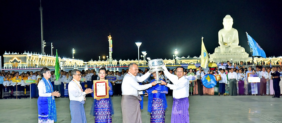 Maravijaya Buddha Image Tazaungdine lighting festival 2025, hot-air balloon releasing contest and Mathoe golden lotus weaving contest and awarding ceremony take place, Acting President of the Republic of the Union of Myanmar, Chairman of the State Security and Peace Commission, Senior General Min Aung Hlaing attends the contests and ceremonies