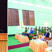 နိုင်ငံတော်လုံခြုံရေးနှင့်အေးချမ်းသာယာရေးကော်မရှင်ဥက္ကဋ္ဌ တပ်မတော်ကာကွယ်ရေးဦးစီးချုပ်ဗိုလ်ချုပ်မှူး ကြီးမင်းအောင်လှိုင် မကွေးတပ်နယ်မှ အရာရှိ၊စစ်သည် မိသားစုများအားတွေ့ဆုံအမှာ စကားပြောကြား  