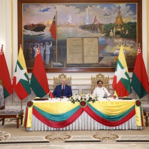 Acting President of the Republic of the Union of Myanmar and SSPC Chairman  Senior General Min Aung Hlaing and President of the Republic of Belarus H.E. Mr. Aleksandr Lukashenko explain bilateral joint declaration to media 