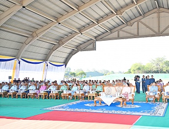 နိုင်ငံတော်လုံခြုံရေးနှင့်အေးချမ်းသာယာရေးကော်မရှင်ဥက္ကဋ္ဌ တပ်မတော်ကာကွယ်ရေးဦးစီးချုပ် ဗိုလ်ချုပ်မှူးကြီးမင်းအောင်လှိုင် တပ်မတော်(လေ) ဖွဲ့စည်းတည်ထောင်မှု(၇၈)နှစ်မြောက် နှစ်ပတ်လည်နေ့အခမ်းအနားသို့ တက်ရောက်ချီးမြှင့် 