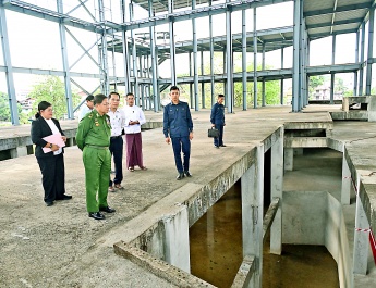 Acting President of the Republic of the Union of Myanmar, Chairman of State Security and Peace Commission, Senior General Min Aung Hlaing inspects construction of international-standard Myanmar Art Center-Yangon