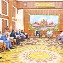 ပြည်ထောင်စုသမ္မတမြန်မာနိုင်ငံတော် ယာယီသမ္မတ နိုင်ငံတော်လုံခြုံရေးနှင့်အေးချမ်းသာယာရေးကော်မရှင်ဥက္ကဋ္ဌ ဗိုလ်ချုပ်မှူးကြီးမင်းအောင်လှိုင်ထံ ရုရှားဖက်ဒရေးရှင်းနိုင်ငံ၊ ဒူးမားလွှတ်တော် ဒုတိယဥက္ကဋ္ဌ ဦးဆောင်သည့် ကိုယ်စားလှယ်အဖွဲ့က လာရောက်ဂါရဝပြုတွေ့ဆုံ