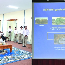 နိုင်ငံတော်လုံခြုံရေးနှင့်အေးချမ်းသာယာရေးကော်မရှင်ဥက္ကဋ္ဌ တပ်မတော်ကာကွယ်ရေးဦးစီးချုပ် ဗိုလ်ချုပ်မှူးကြီးမင်းအောင်လှိုင် စက္ကူစက်ရုံ(သာပေါင်း)သို့ သွားရောက်ကြည့်ရှုစစ်ဆေး