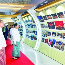 “လူငယ်ငြိမ်းချမ်းရေးဖိုရမ်၂၀၂၆”ဖွင့်ပွဲအခမ်းအနားကျင်းပ နိုင်ငံတော်ယာယီသမ္မတနိုင်ငံတော်လုံခြုံ ရေးနှင့်အေးချမ်းသာယာရေးကော်မရှင်ဥက္ကဋ္ဌ အမျိုးသားစည်းလုံးညီညွတ်ရေးနှင့် ငြိမ်းချမ်းရေး ဖော်ဆောင်မှု ဗဟိုကော်မတီဥက္ကဋ္ဌ ဗိုလ်ချုပ်မှူးကြီးမင်းအောင်လှိုင်  တက်ရောက်ဖွင့်လှစ်ပြီး အဖွင့်အမှာ စကားပြောကြား