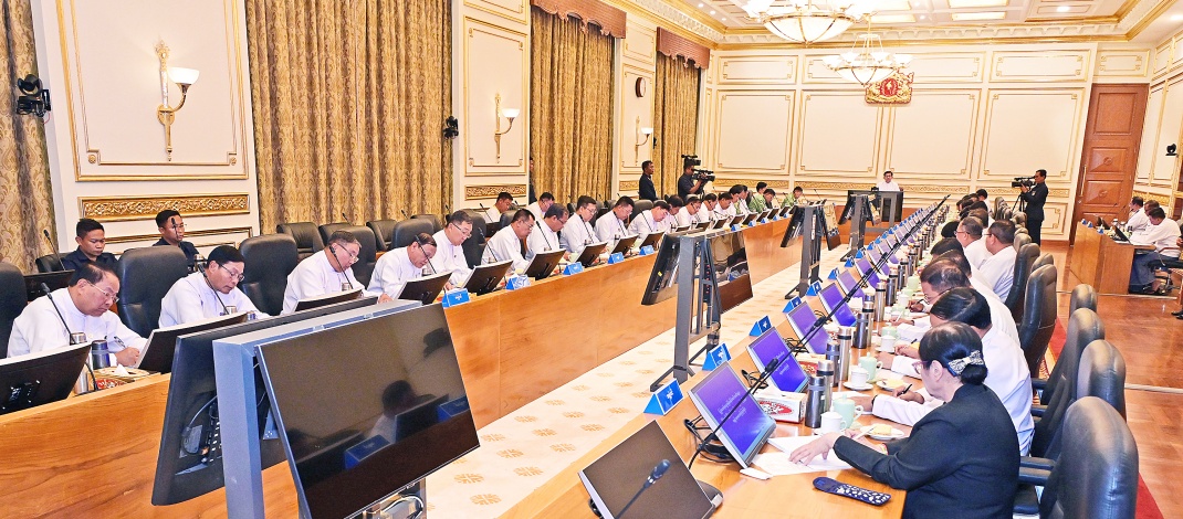 ပြည်ထောင်စုသမ္မတမြန်မာနိုင်ငံတော် ယာယီသမ္မတ နိုင်ငံတော်လုံခြုံရေးနှင့်အေးချမ်းသာယာရေးကော်မရှင်ဥက္ကဋ္ဌ ဗိုလ်ချုပ်မှူးကြီး မင်းအောင်လှိုင်ရွေးကောက်ပွဲကော်မရှင်ဥက္ကဋ္ဌ၊ နေပြည်တော်ကောင်စီဥက္ကဋ္ဌ၊ တိုင်းဒေသကြီးနှင့်ပြည်နယ်ဝန်ကြီးချုပ်များအား တွေ့ဆုံအမှာစကားပြောကြား