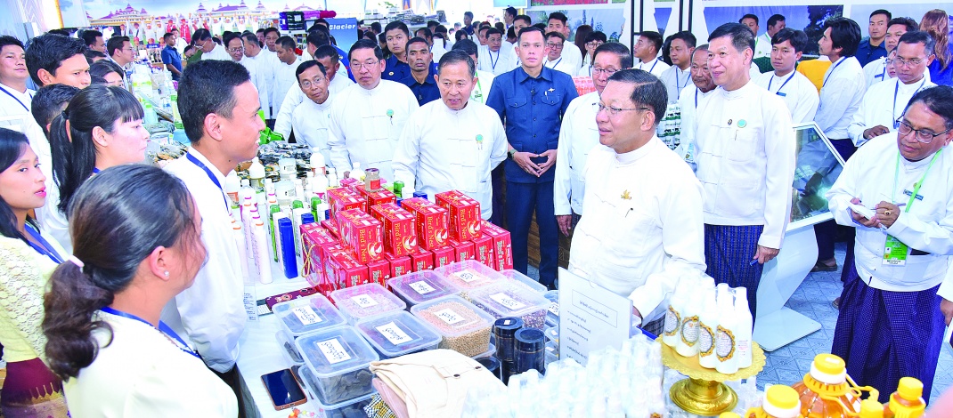 ၂၀၂၆ ခုနှစ်၊ (၇၉)နှစ်မြောက် ပြည်ထောင်စုနေ့အထိမ်းအမှတ် ပြည်ထောင်စုအဆင့် MSME ထုတ်ကုန်ပြပွဲနှင့် ဈေးရောင်းပွဲတော် ဖွင့်ပွဲအခမ်းအနားကျင်းပပြုလုပ်၊ပြည်ထောင်စုသမ္မတမြန်မာနိုင်ငံတော်ယာယီသမ္မတ နိုင်ငံတော်လုံခြုံရေးနှင့် အေးချမ်းသာယာရေးကော်မရှင်ဥက္ကဋ္ဌ ဗိုလ်ချုပ်မှူးကြီးမင်းအောင်လှိုင် တက်ရောက်ချီးမြှင့်