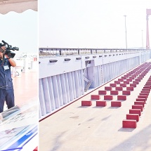 နိုင်ငံတော်လုံခြုံရေးနှင့်အေးချမ်းသာယာရေးကော်မရှင်ဥက္ကဋ္ဌ  တပ်မတော်ကာကွယ်ရေးဦးစီးချုပ်  ဗိုလ်ချုပ်မှူးကြီးမင်းအောင်လှိုင် ရေတပ်သင်္ဘောကျင်းဌာနချုပ် တန် ၄၀၀၀၀ ရေလုံလွန်းကျင်းဖွင့်ပွဲနှင့် တပ်မတော်(ရေ)စစ်ရေယာဉ်များ တပ်တော်ဝင်ခြင်းအခမ်းအနားသို့ တက်ရောက်ချီးမြှင့် 