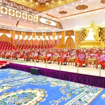 ၂၀၂၆ ခုနှစ်၊ သာသနာတော်ဆိုင်ရာဘွဲ့တံဆိပ်တော် ဆက်ကပ်ခံယူတော်မူမည့် ဆရာတော်ကြီးများအား ပြည်ထောင်စုသမ္မတမြန်မာနိုင်ငံတော် ယာယီသမ္မတ နိုင်ငံတော်လုံခြုံရေးနှင့်အေးချမ်းသာယာရေးကော်မရှင်ဥက္ကဋ္ဌ ဗိုလ်ချုပ်မှူးကြီးမင်းအောင်လှိုင်နှင့်ဇနီး ဒေါ်ကြူကြူလှတို့က နေ့ဆွမ်းဆက်ကပ်လှူဒါန်း