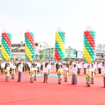 Acting President of the Republic of the Union of Myanmar, Chairman of State Security and Peace Commission Senior General Min Aung Hlaing formally opens Thumingalar Advanced Market in PyinOoLwin