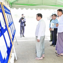 Acting President of the Republic of  the Union of Myanmar and SSPC Chairman Senior General Min Aung Hlaing inspects urban development implementation in PyinOoLwin